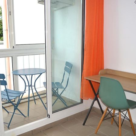 Comme Chez Soi - Studio Tout Equipe - By Sister Home Saint-Denis Kültér fotó